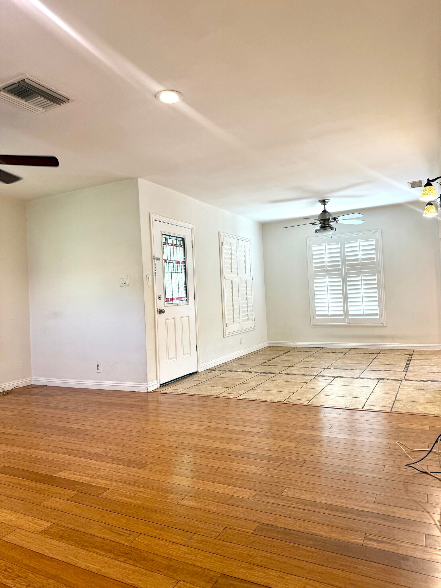 Building Photo - 6517 White Oak Ave