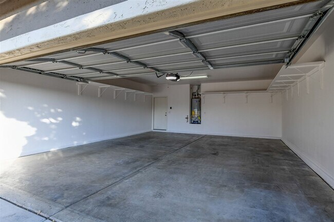 Building Photo - 4 bedroom 2 bath home in Highlands Ranch neighborhood in Chino Valley