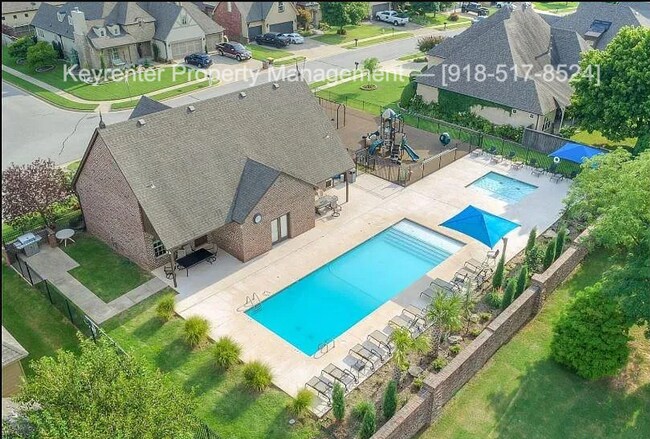 Building Photo - 5 Bed 4 Bath Rental Home Bixby