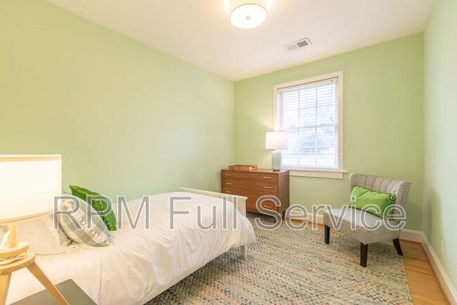 Building Photo - 2602 Acklen Ave