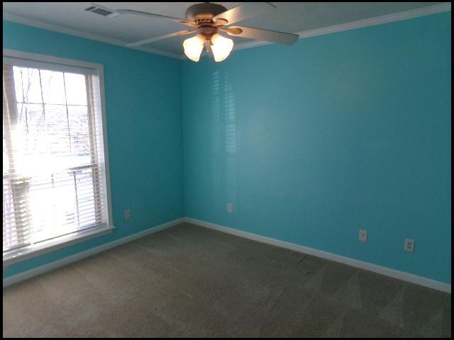 Building Photo - 12 Lauren Cove