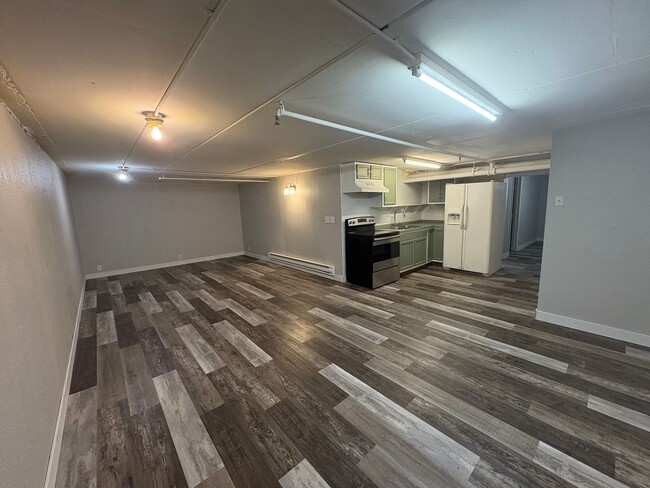 Building Photo - Basement apartment for rent at The Terrace