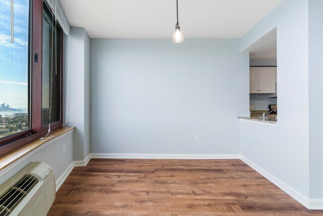 Dining Room - 100 Old Palisade Rd