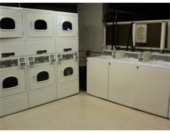 Building Photo - 19 Winchester St