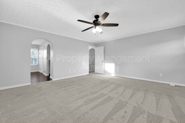 Building Photo - 96 Chenango Dr