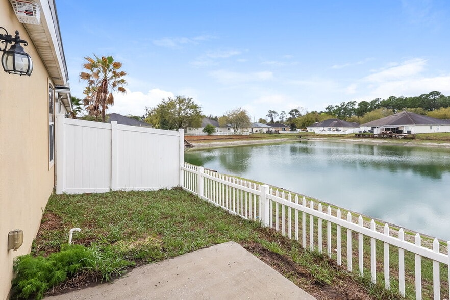 Building Photo - 3830 Julia Marie Drive