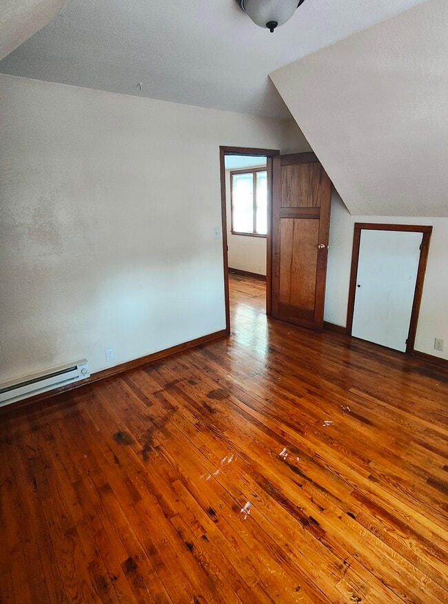 Building Photo - 4650 N 39th St