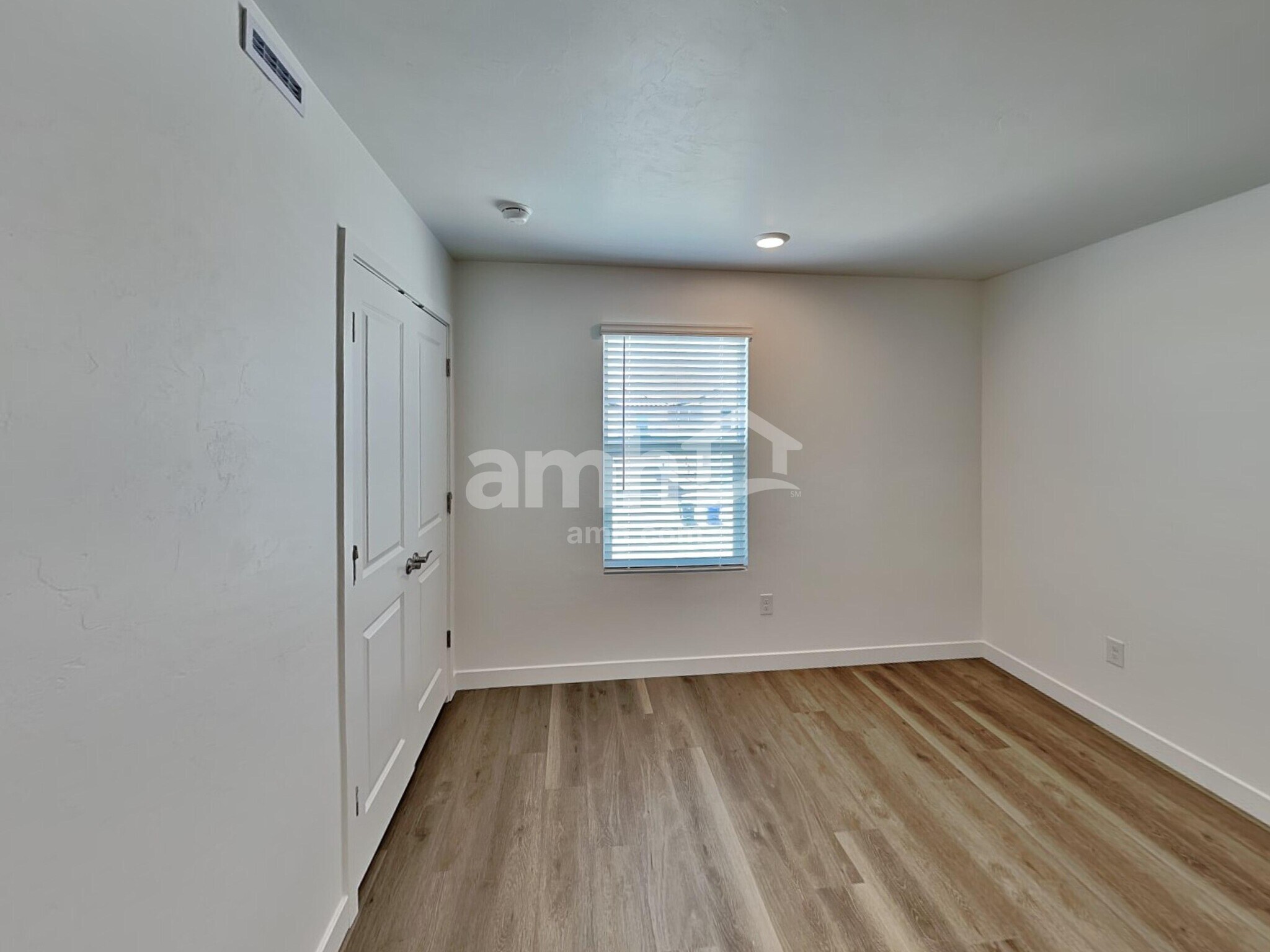 Building Photo - 6504 E Paseo Alga
