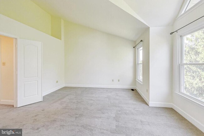 Building Photo - 6104 Cool Spring Terrace S