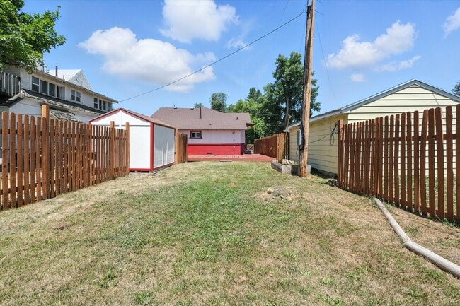 Building Photo - 90 W 200 S