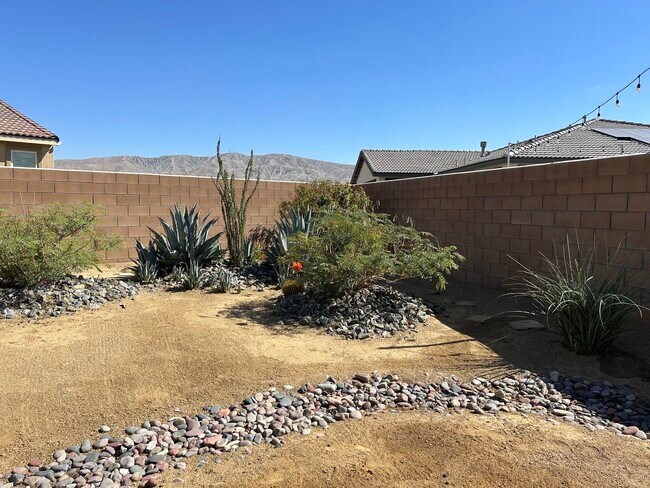 Building Photo - 40082 Catania Ct