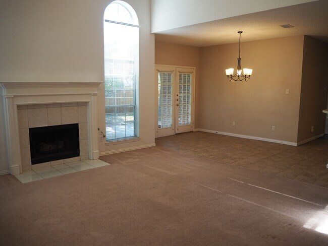 Building Photo - 2105 Friar Ct
