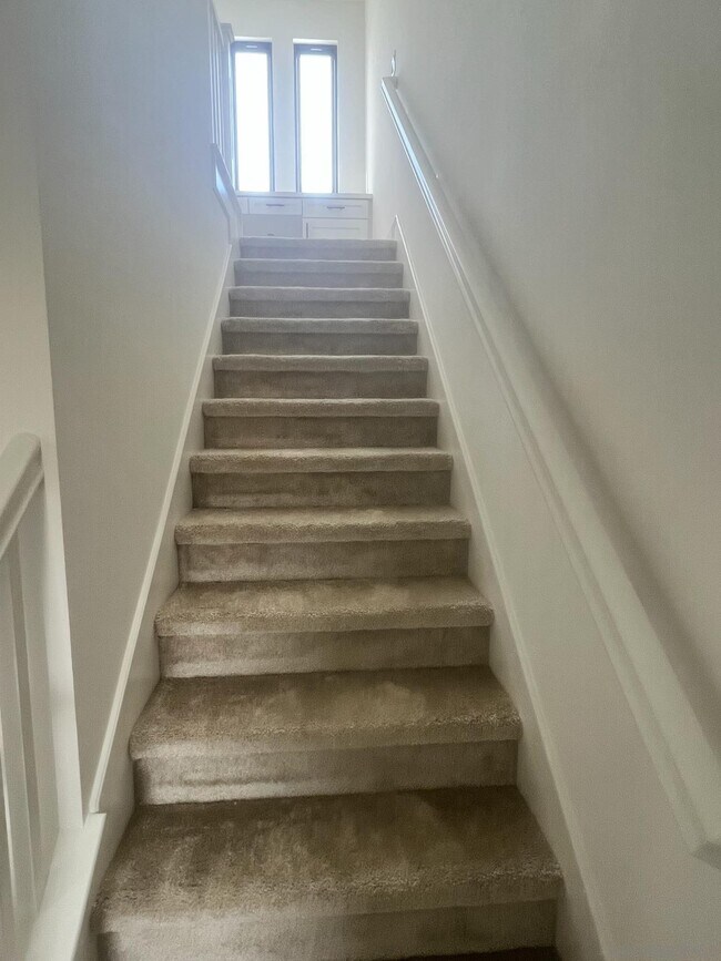 Building Photo - 1301 Bergamo Pl