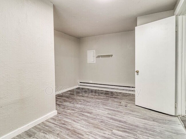 Building Photo - 1740 NW 11th St