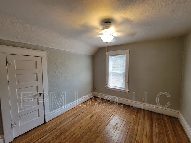 Building Photo - 511 S Frederick Ave