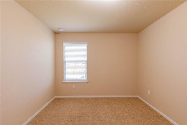Building Photo - Spacious 4/BR, 2.5/BA Home in Cedar Park –...