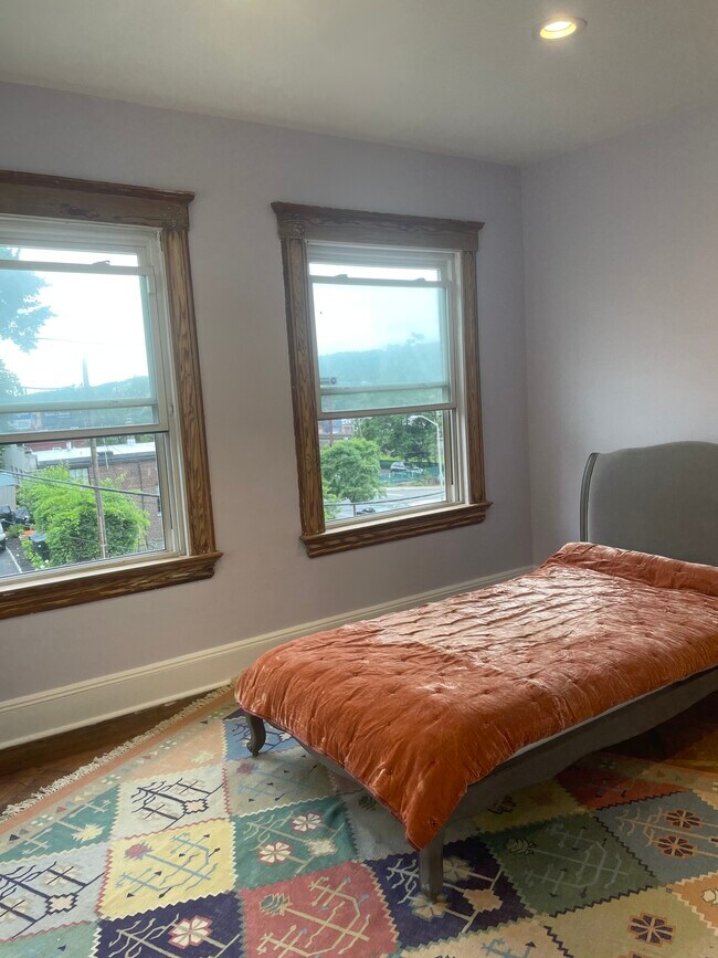 Building Photo - 499 Highland Ave