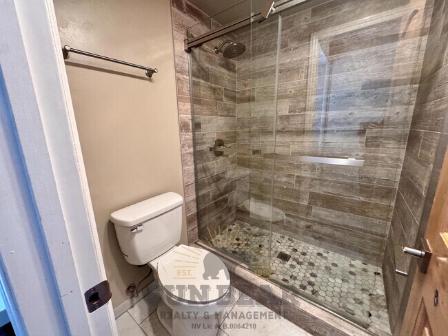 Building Photo - 3 Bedroom!  Dog Friendly!