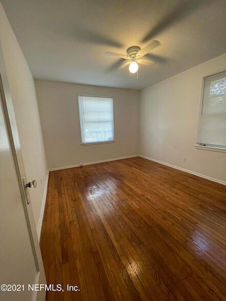 Building Photo - 1529 McDuff Ave S