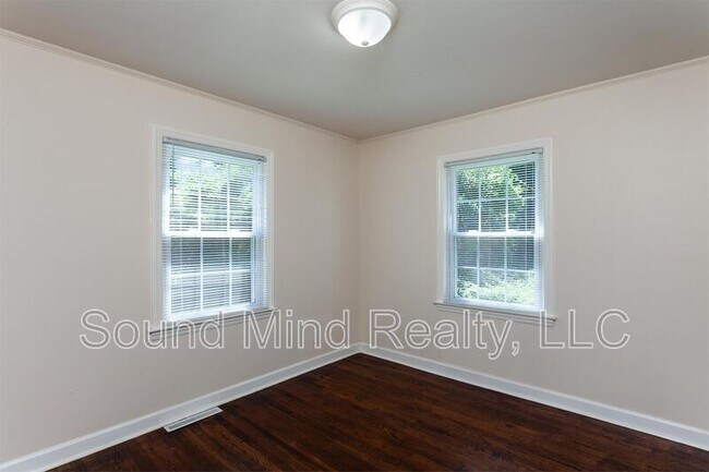 Building Photo - 1708 Dallas St