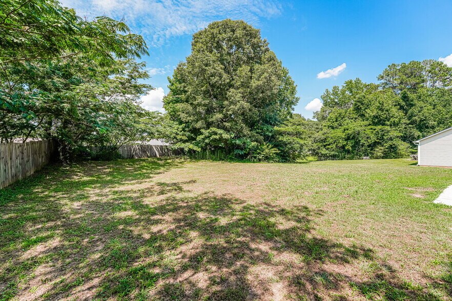 Building Photo - 45 Weldon Pl