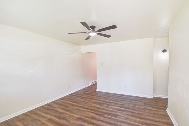 Building Photo - 1306 Linden Ave