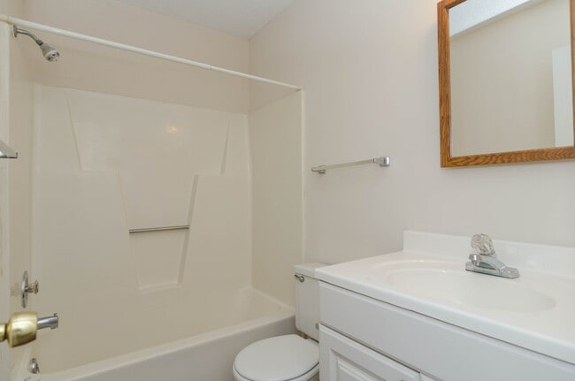 Building Photo - 4110 Bear Ct