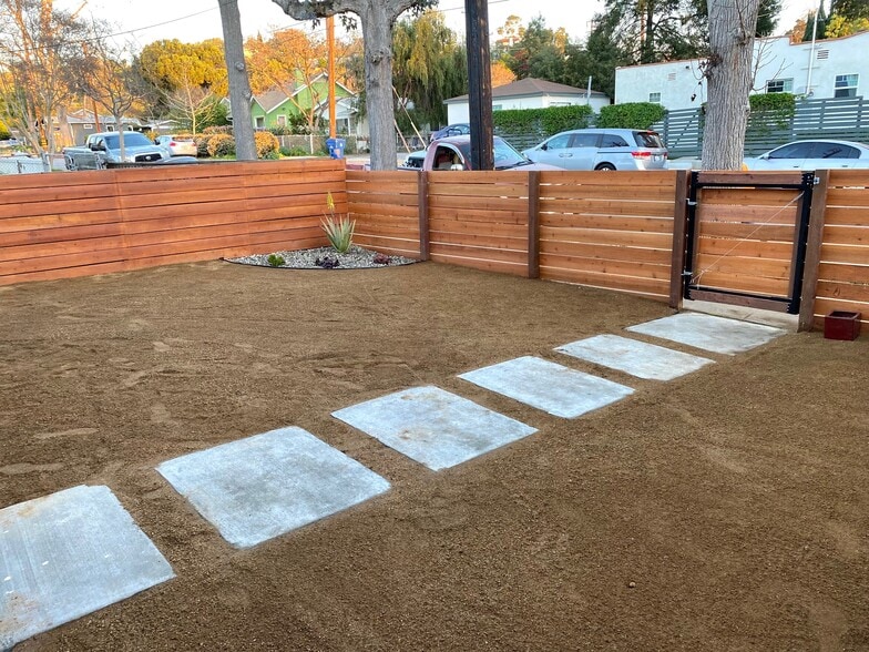 Front Yard - 1209 Neola St
