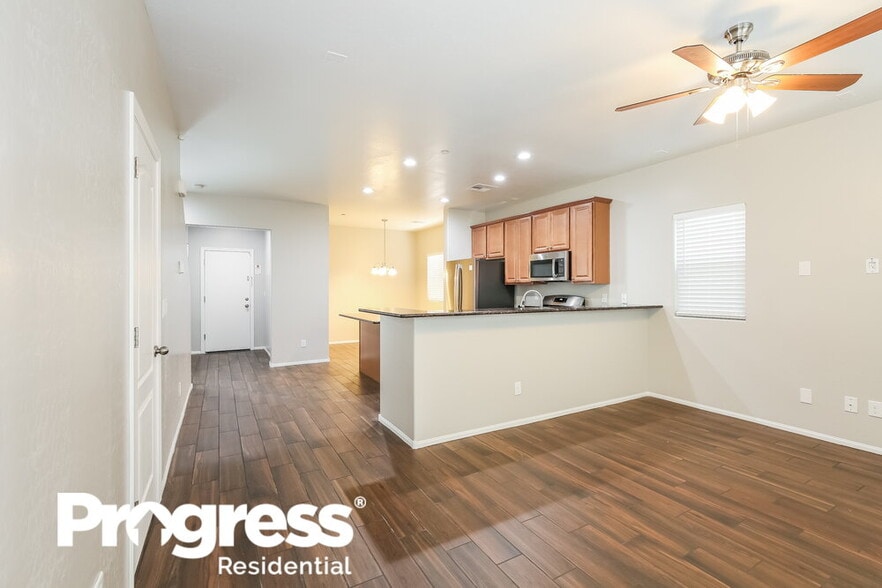 Building Photo - 9033 Silken Crests Ct