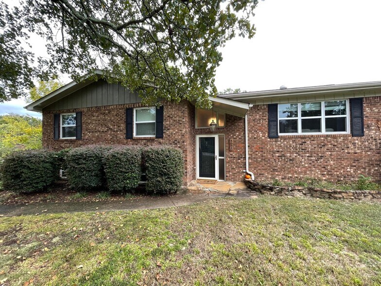 Building Photo - 4528 Sherry Ln