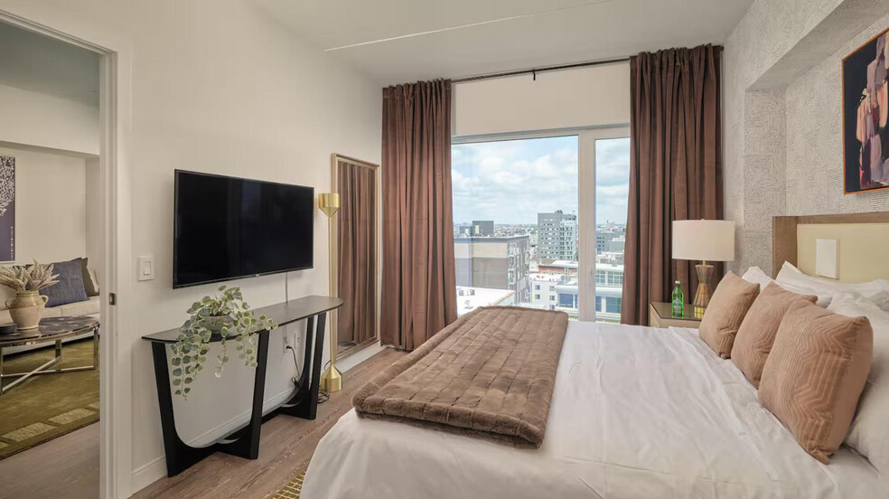 Building Photo - 200 Spring Garden St