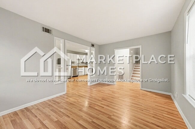 Building Photo - 427 Whispering Pines Dr