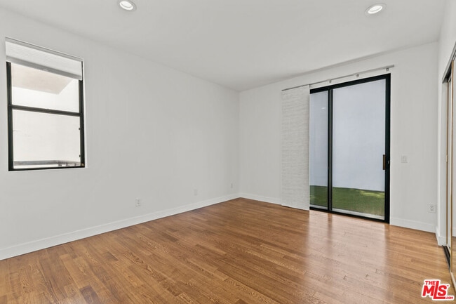 Building Photo - 2646 Rinconia Dr