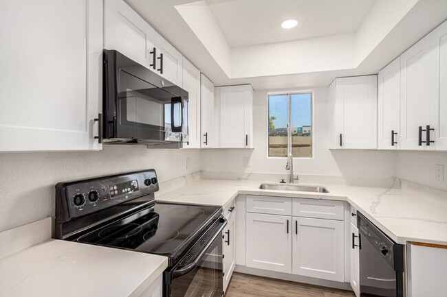 Primary Photo - Updated 2-Bedroom COZY Condo Just Minutes ...