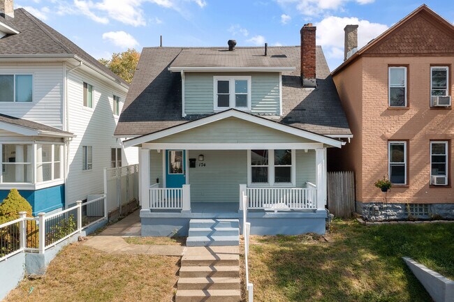 Primary Photo - 174 Grove Ave
