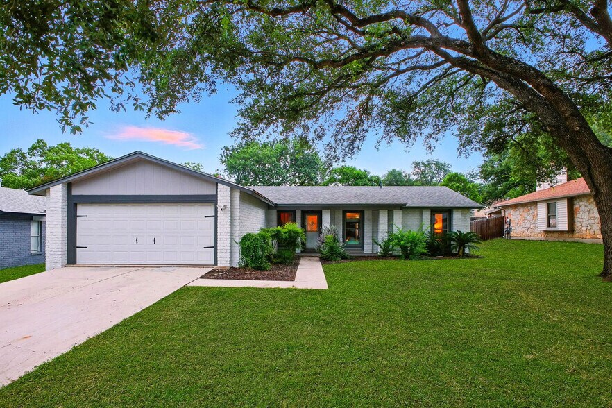 Building Photo - 4519 Briardale St