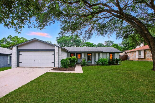 Building Photo - 4519 Briardale St