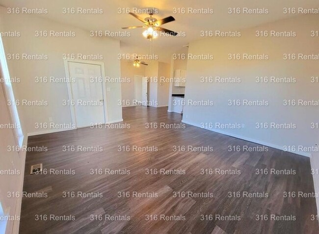 Building Photo - $1195 - 3 bed 1 bath - Single Family Home