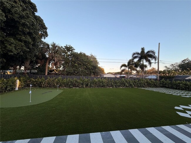 Building Photo - 920 SW 50th Ave