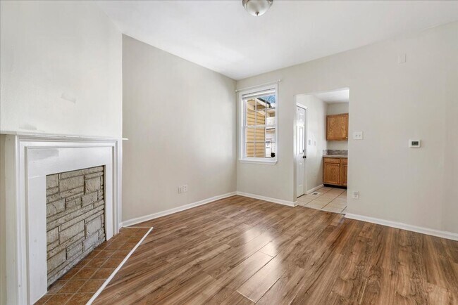Building Photo - 1709 LeGrand Street