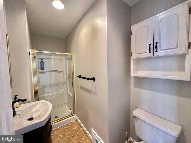 Building Photo - 1228 N Stuart St