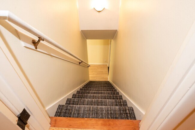 Building Photo - Beautiful Magnolia Brick close to village ...