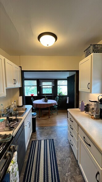 Building Photo - 315 N Blair St