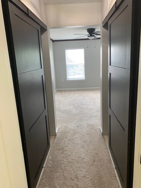 Building Photo - 8941 Town Center Cir