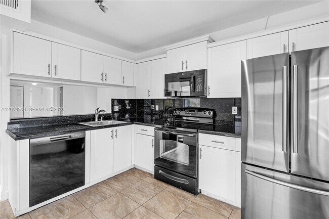 Building Photo - 1403 S Liberty Ave