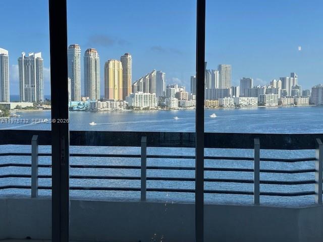 Building Photo - 3530 Mystic Pointe Dr