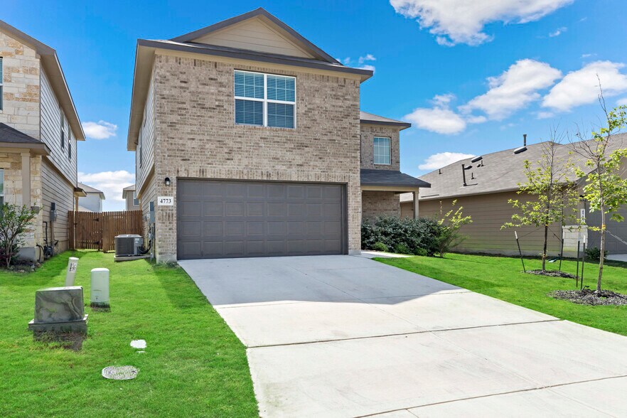 Building Photo - 4773 Chalk