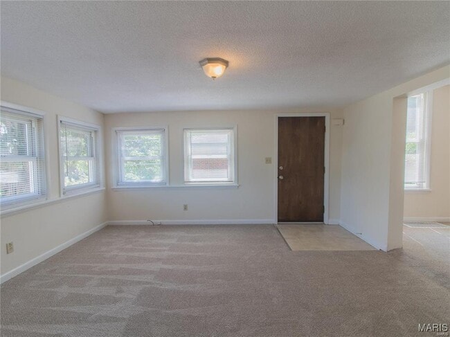 Building Photo - 7410 Hoover Ave