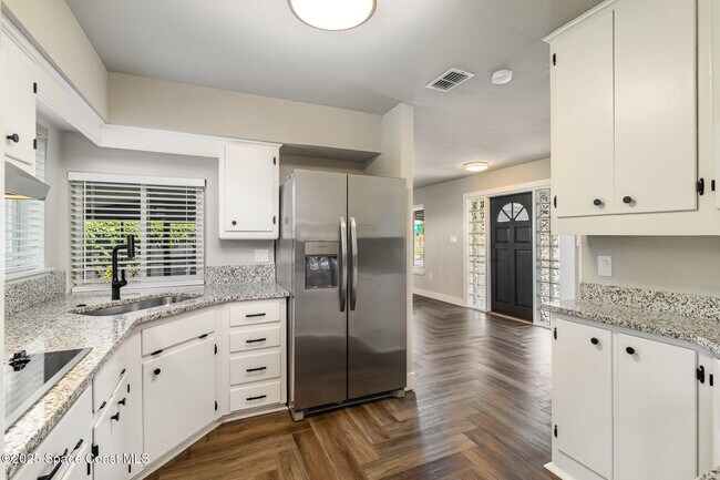 Building Photo - 175 Melaleuca Dr