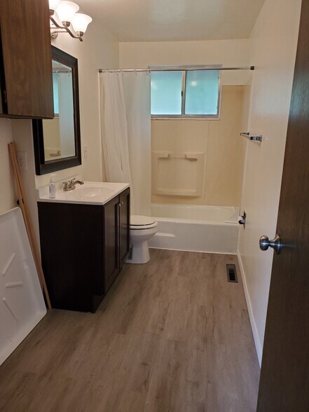 Building Photo - 326 N 300 W